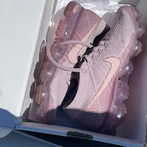 💜 Nike vapormax